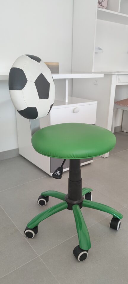 Dječja radna stolica GOL