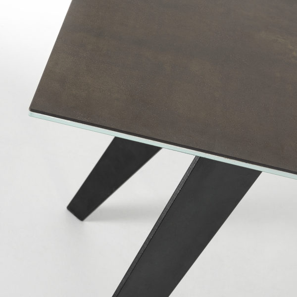 Blagovaonski stol Nack, crni porcelan, crne čelične nogice, više dimenzija