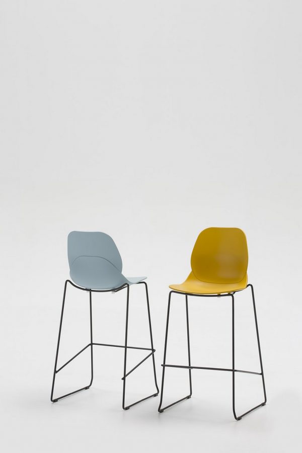 Barska stolica Greta, četri boje
