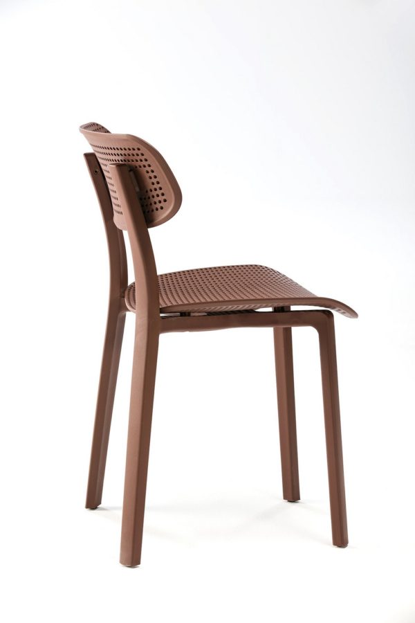 Blagovaonska stolica Eleni, tri boje