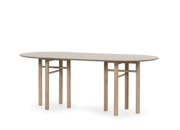 Blagovaonski stol Junco, dvije dimenzije