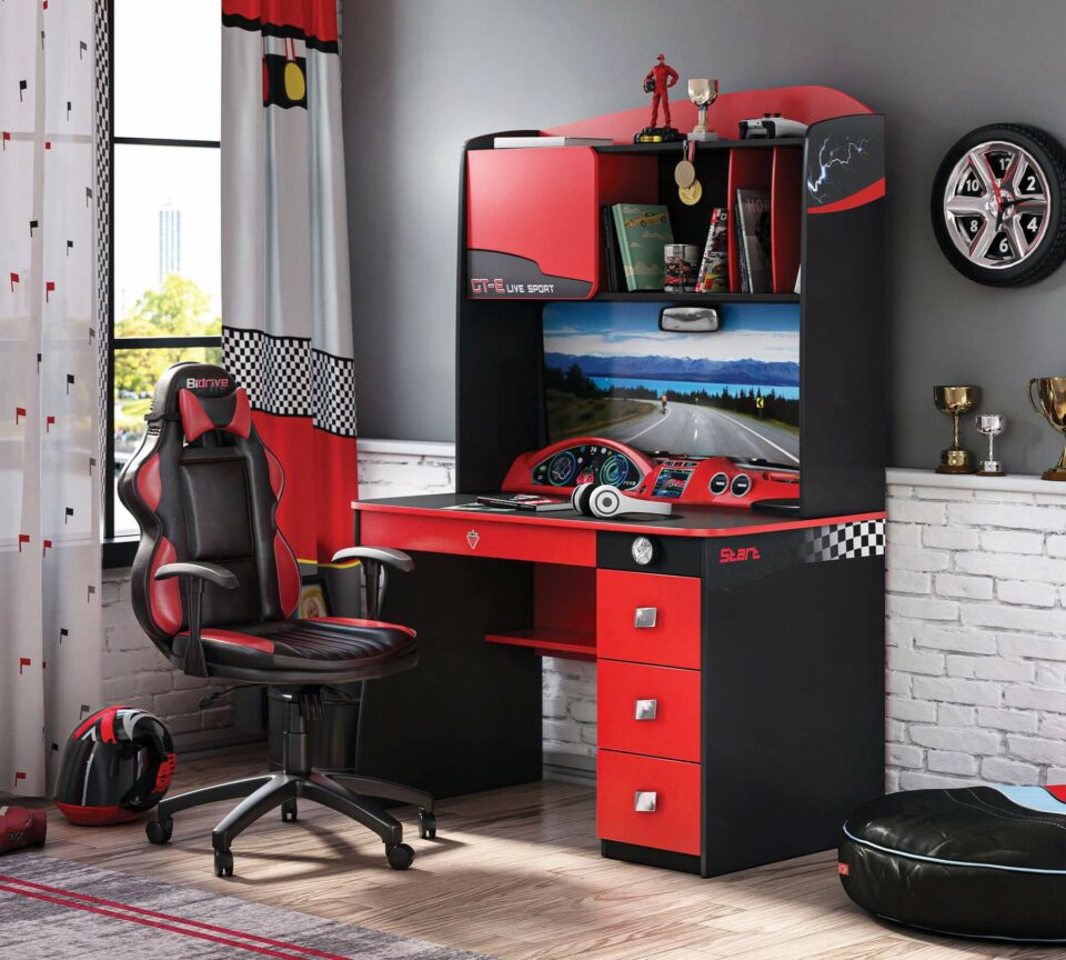 Pisalna miza Champion Racer, dimenzije 116 x 174 x 69 cm