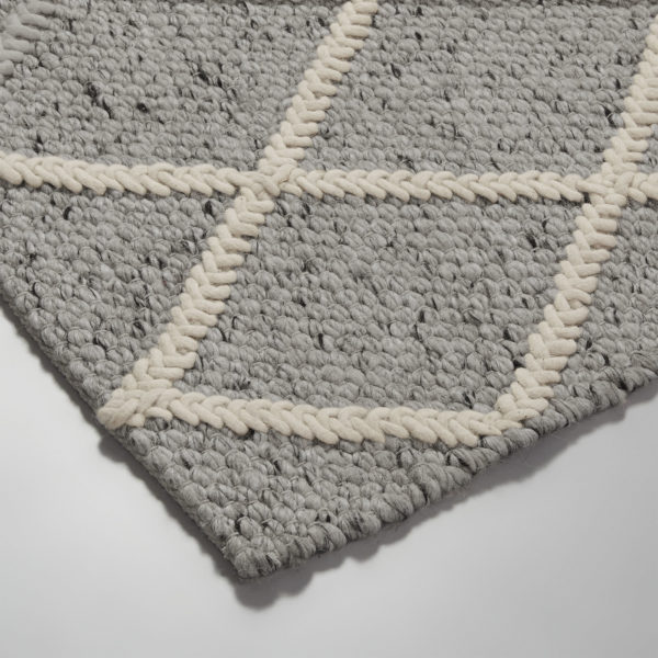 Ručno izrađen tepih od vune Ara