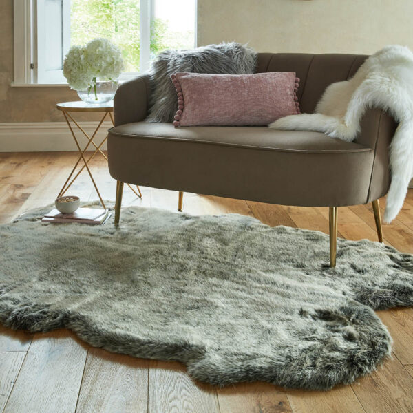 Preproga kosmatinec FREJA FAUX FUR COPENHAGEN Ogljena, več dimenzij