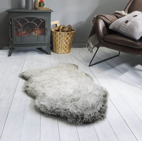 Preproga kosmatinec FREJA FAUX FUR COPENHAGEN Ogljena, več dimenzij