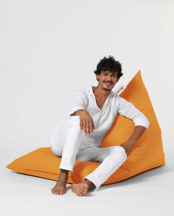 Pyramid Big Bed Pouf - Oranžna