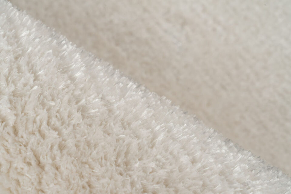 Preproga kosmatinec Glamour GLA 800 ivory, več dimenzij