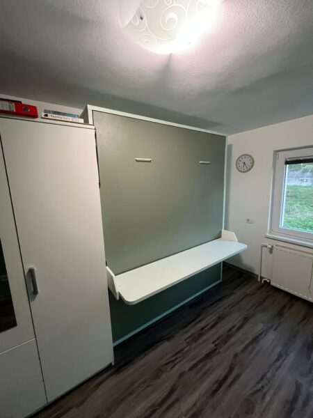 omarna postelja s pisalno mizo Compactos