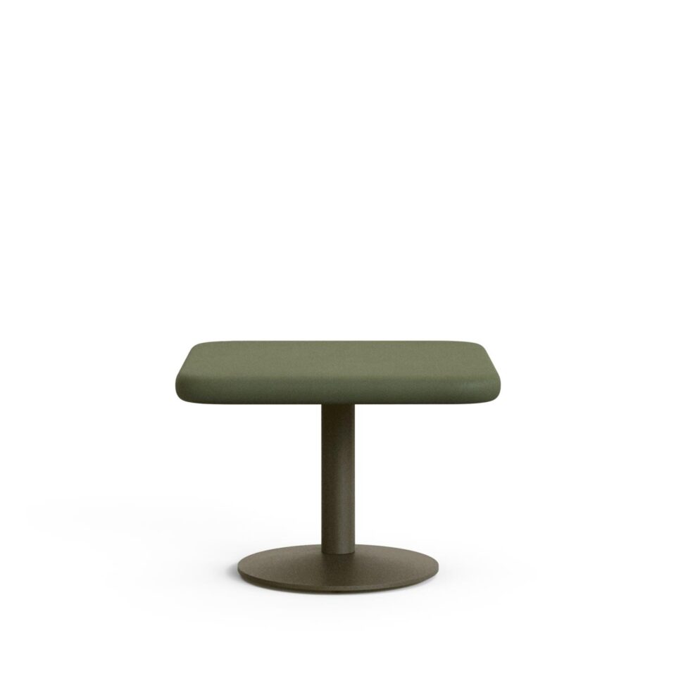 Zunanja kvadratna miza Esilda iz cementa in jekla, dimenzije 70 x 70 cm