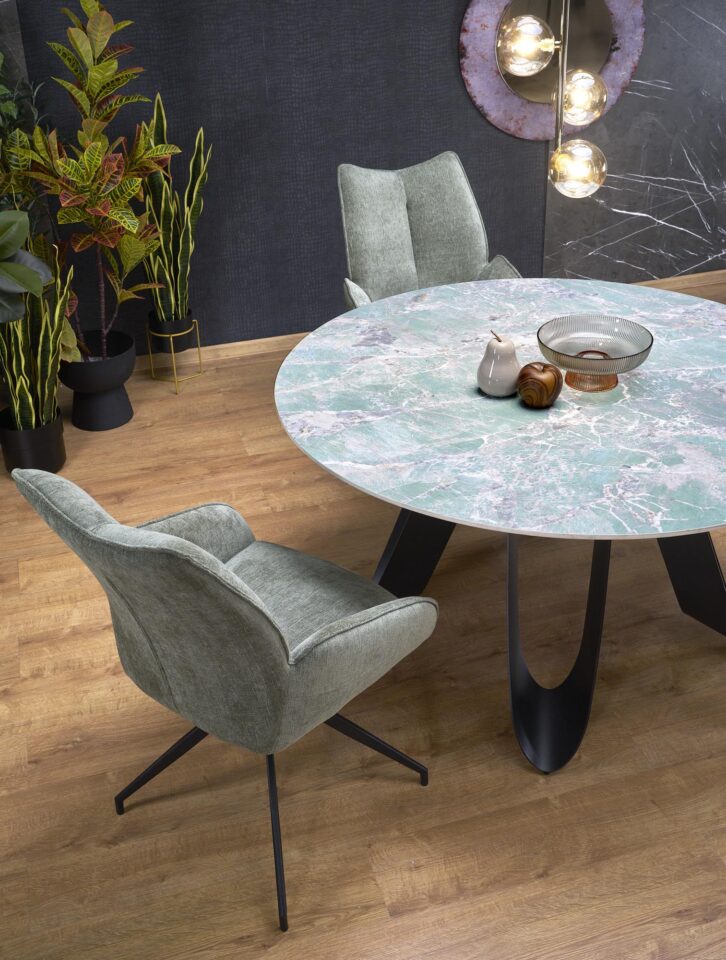Okrogla jedilniška miza Giovani, Zeleni marmor / Črna, v prostoru