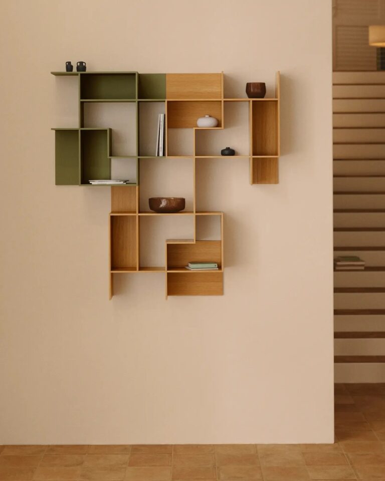 Modularna stenska polica Ina, hrastov furnir, naravna, 80 x 25 x 80 cm