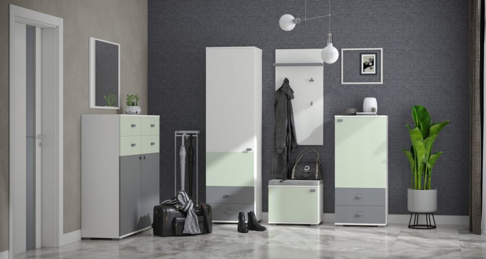Predsoba All Room Concept z omarico, visoko omaro in klopjo s sedežem
