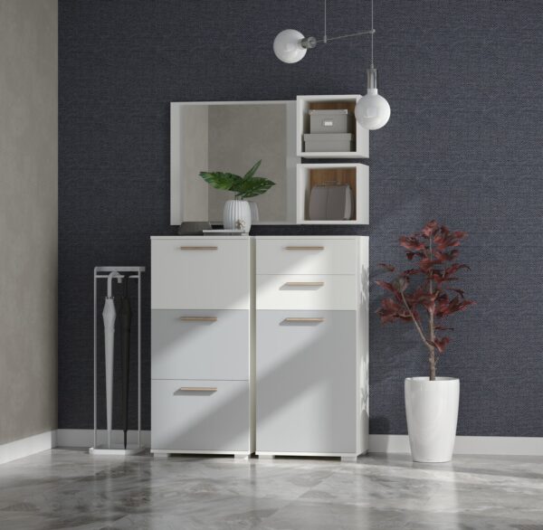 Predsoba All Room Concept z dvema omaricama B, ogledalom in policama