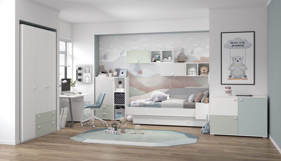 Otroška soba All Room Concept v pastelni zeleni s posteljo, komodo in garderobno omaro