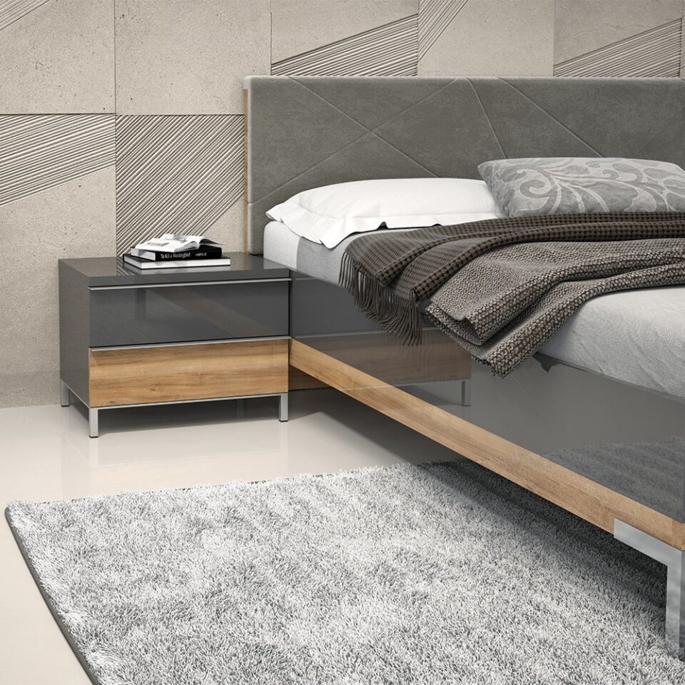 Nočna omarica Onyx NS2/ON, antracit HG lak, pacifik oreh (detajl v prostoru)