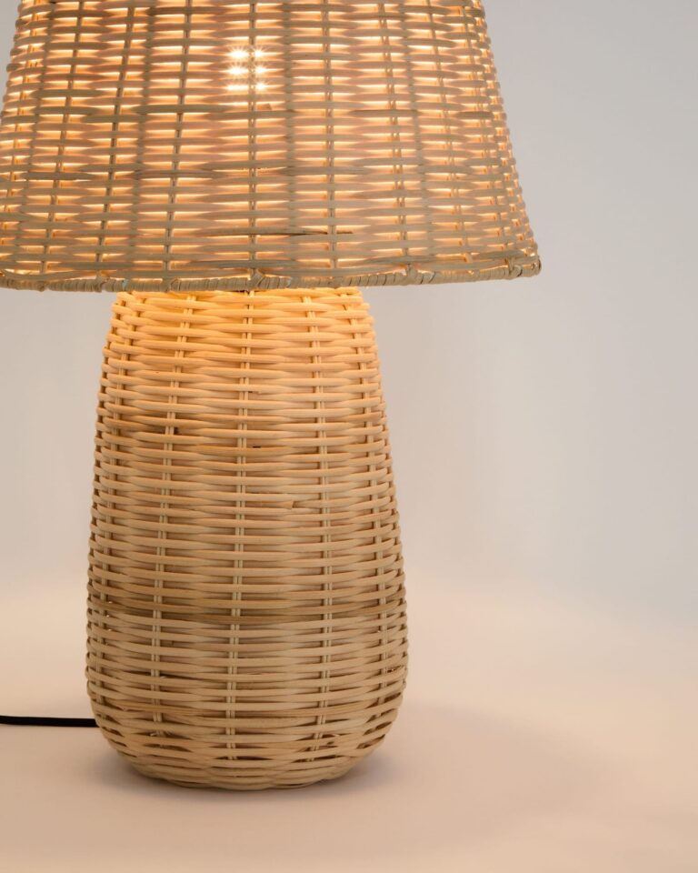 Namizna svetilka Neuda, ročno pleten ratan, LED 3 W, 35 x 35 x 65 cm