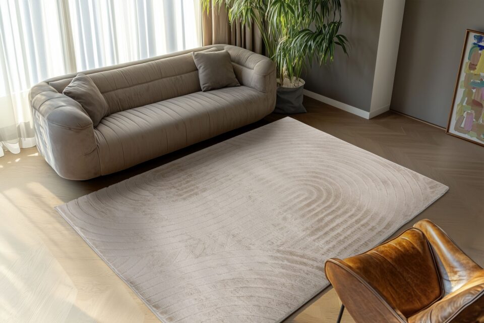 Preproga kosmatinec Comfort CMF 501 svetlo taupe v prostoru