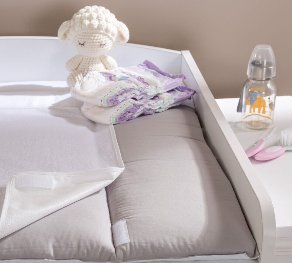 Mehka blazina previjalne mize Baby Cotton s snemljivo prevleko